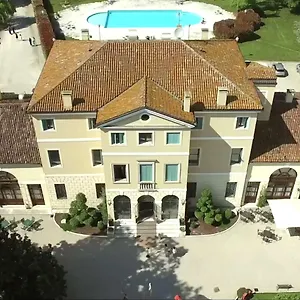 https://best-western-plus-hotel-villa-tacchi.hotelinveneto.com